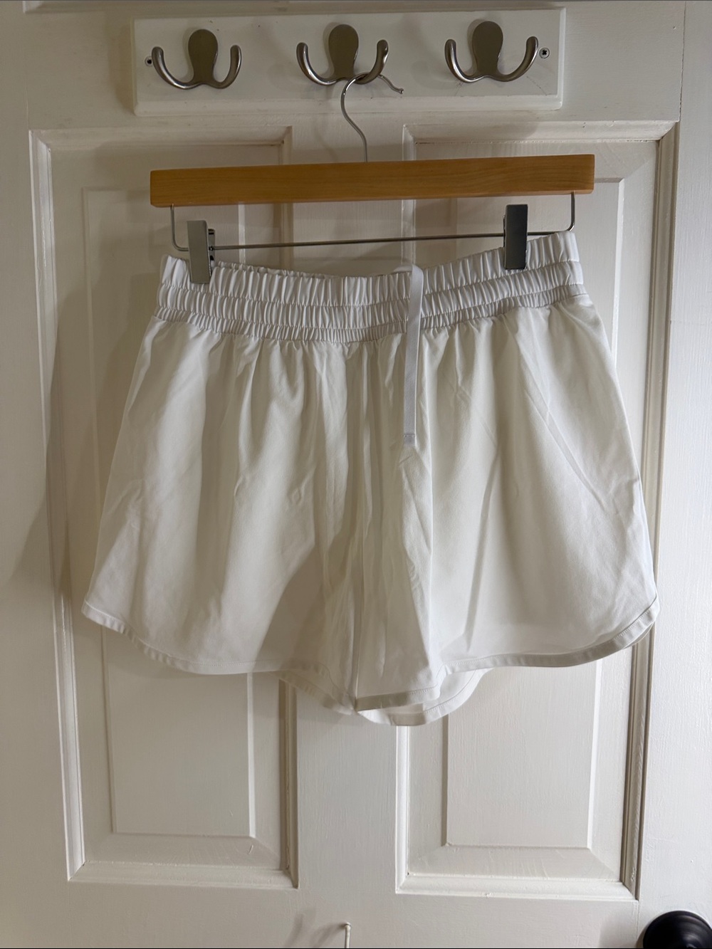 Beyond Yoga White Athletic Drawstring Lounge Shorts